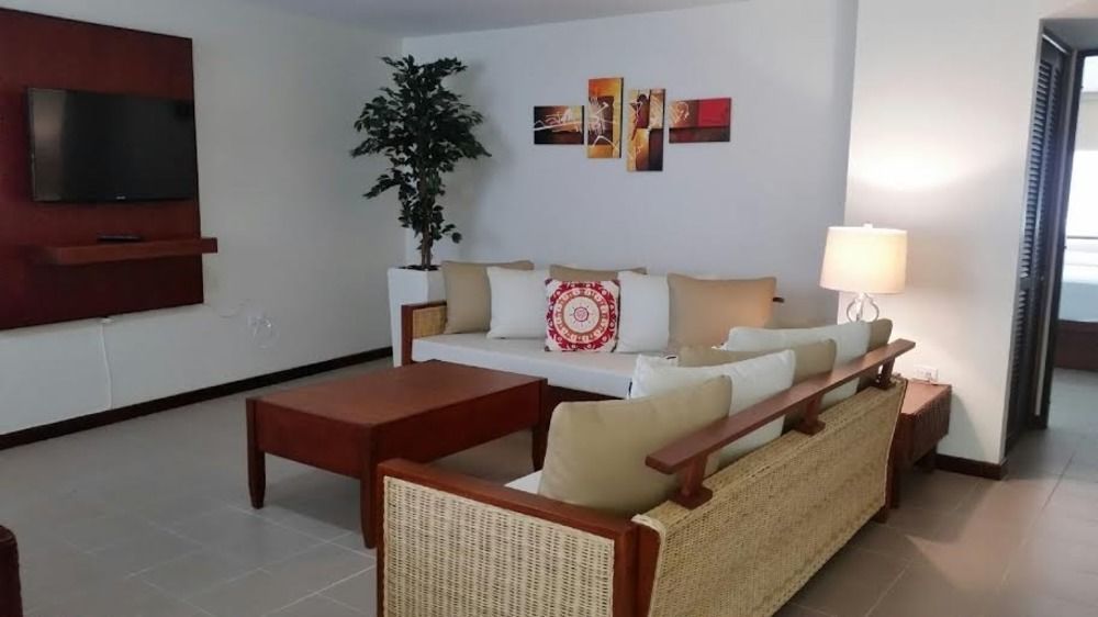 The Plaza Suites Humacao Εξωτερικό φωτογραφία